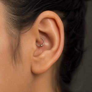 Daith piercing